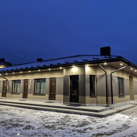 Karavan Hotel Bila Krynytsya  Bagian luar foto