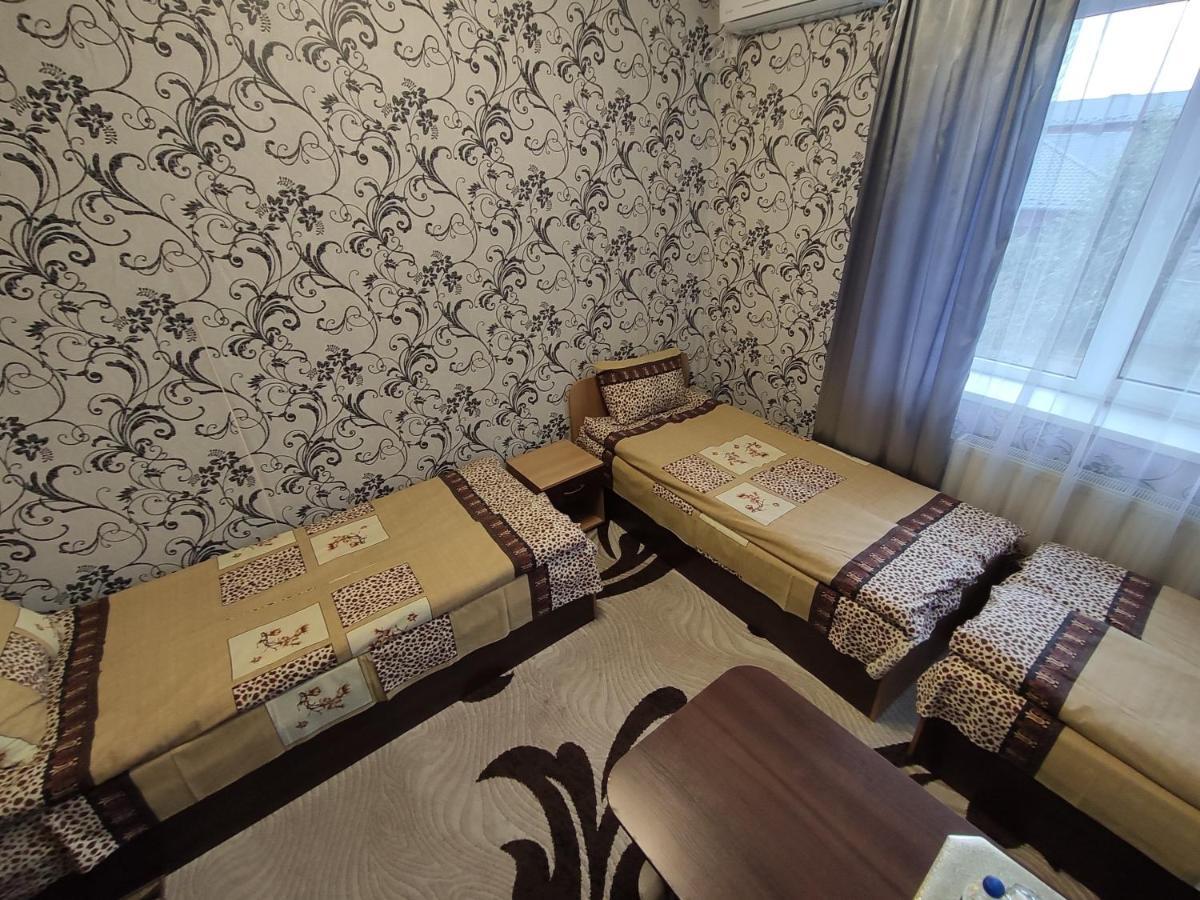 Karavan Hotel Bila Krynytsya  Bagian luar foto