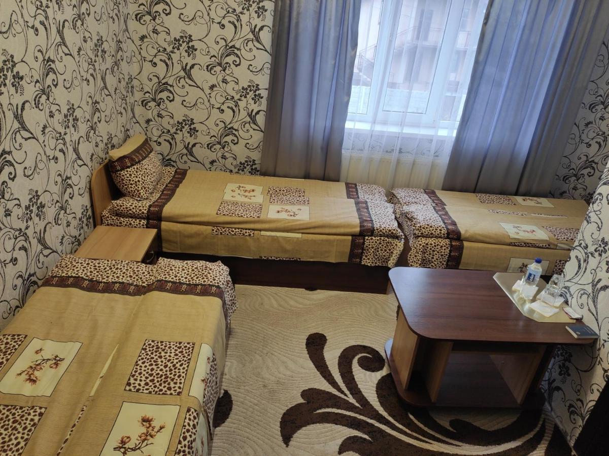Karavan Hotel Bila Krynytsya  Bagian luar foto