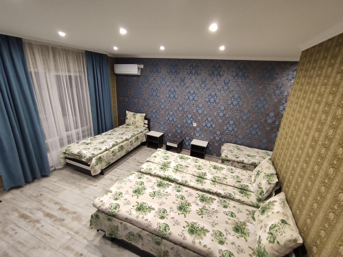 Karavan Hotel Bila Krynytsya  Bagian luar foto