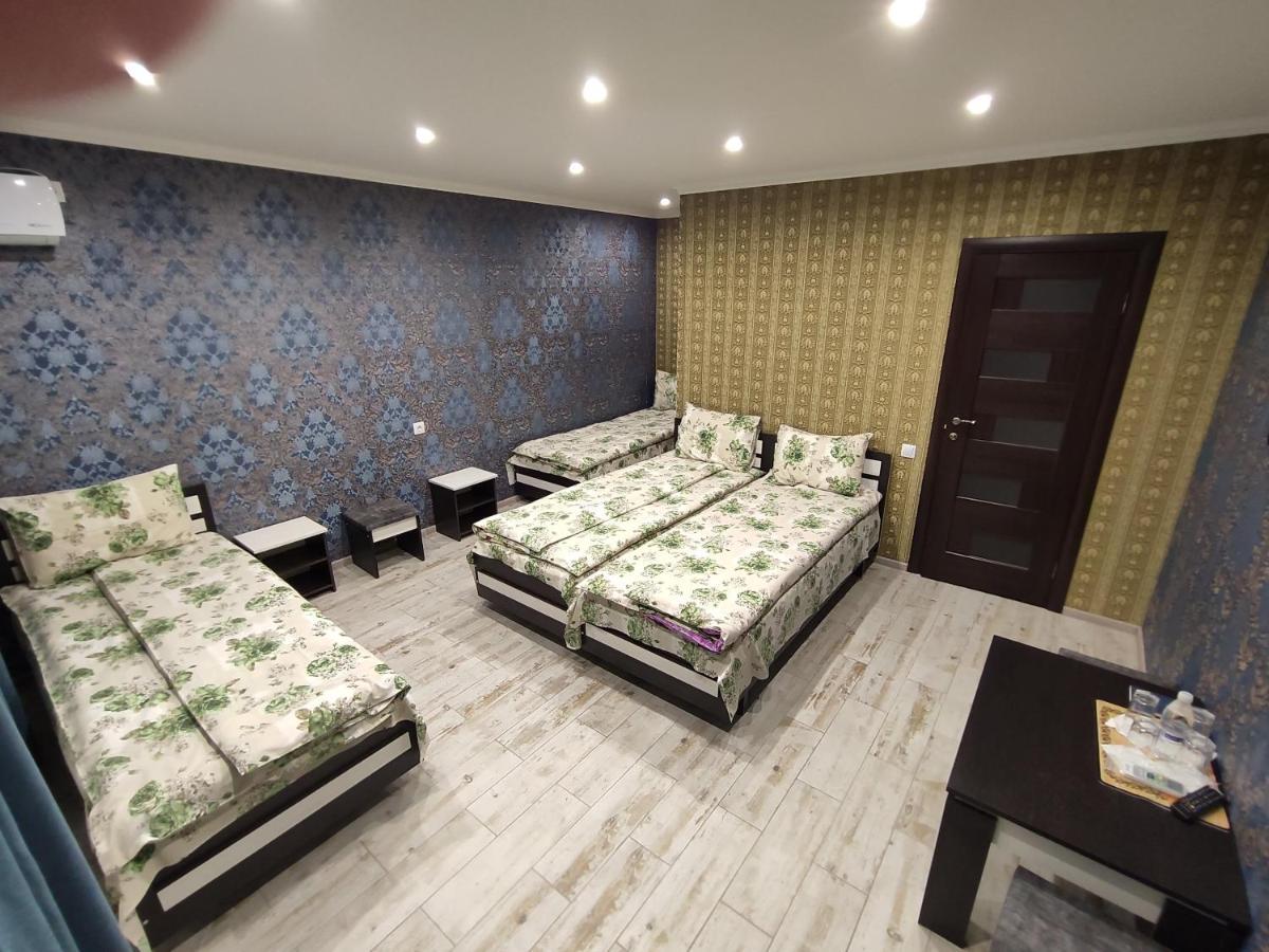 Karavan Hotel Bila Krynytsya  Bagian luar foto