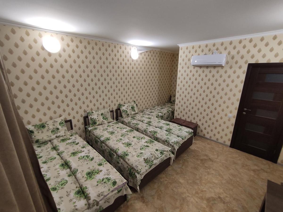 Karavan Hotel Bila Krynytsya  Bagian luar foto
