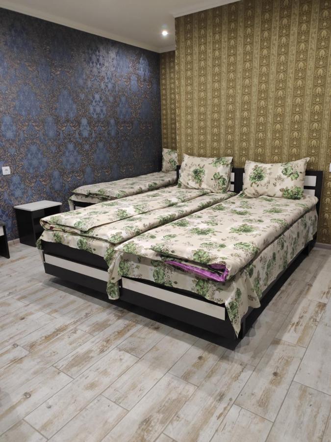 Karavan Hotel Bila Krynytsya  Bagian luar foto