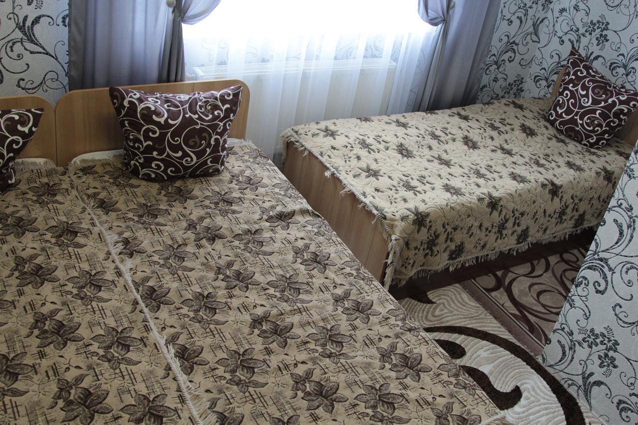 Karavan Hotel Bila Krynytsya  Bagian luar foto