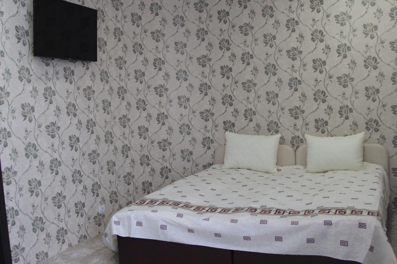 Karavan Hotel Bila Krynytsya  Bagian luar foto