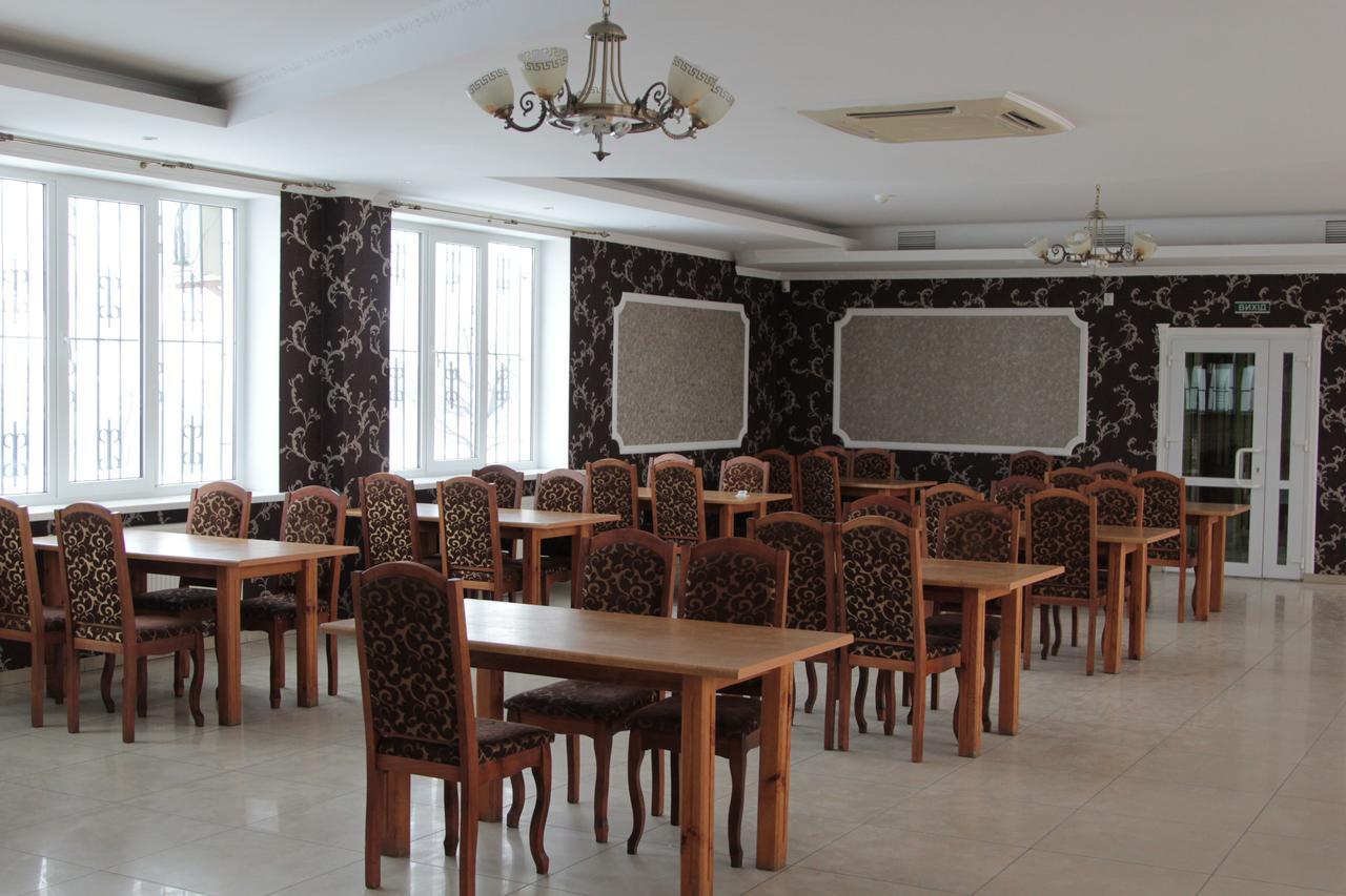 Karavan Hotel Bila Krynytsya  Bagian luar foto