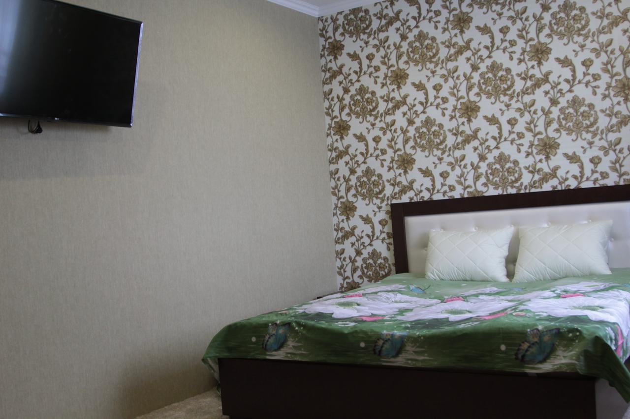 Karavan Hotel Bila Krynytsya  Bagian luar foto
