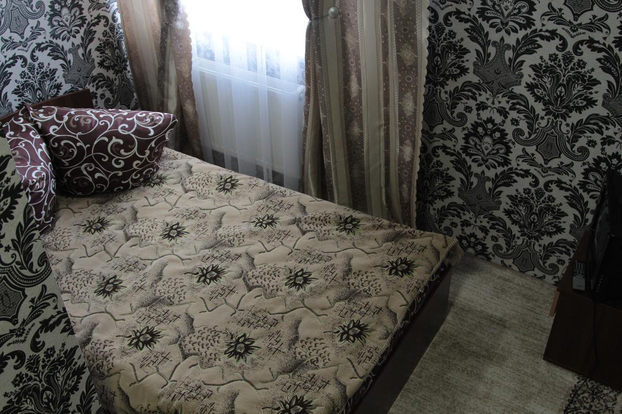 Karavan Hotel Bila Krynytsya  Bagian luar foto