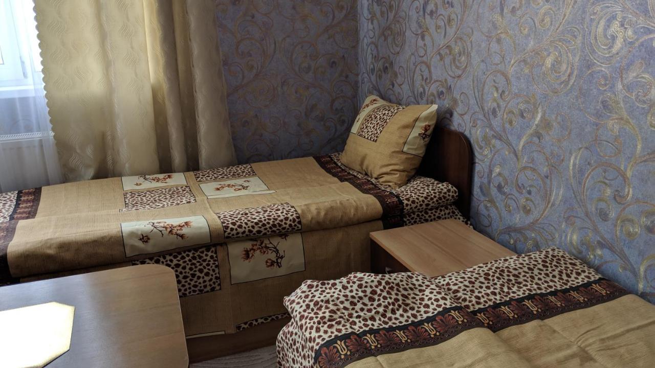 Karavan Hotel Bila Krynytsya  Bagian luar foto