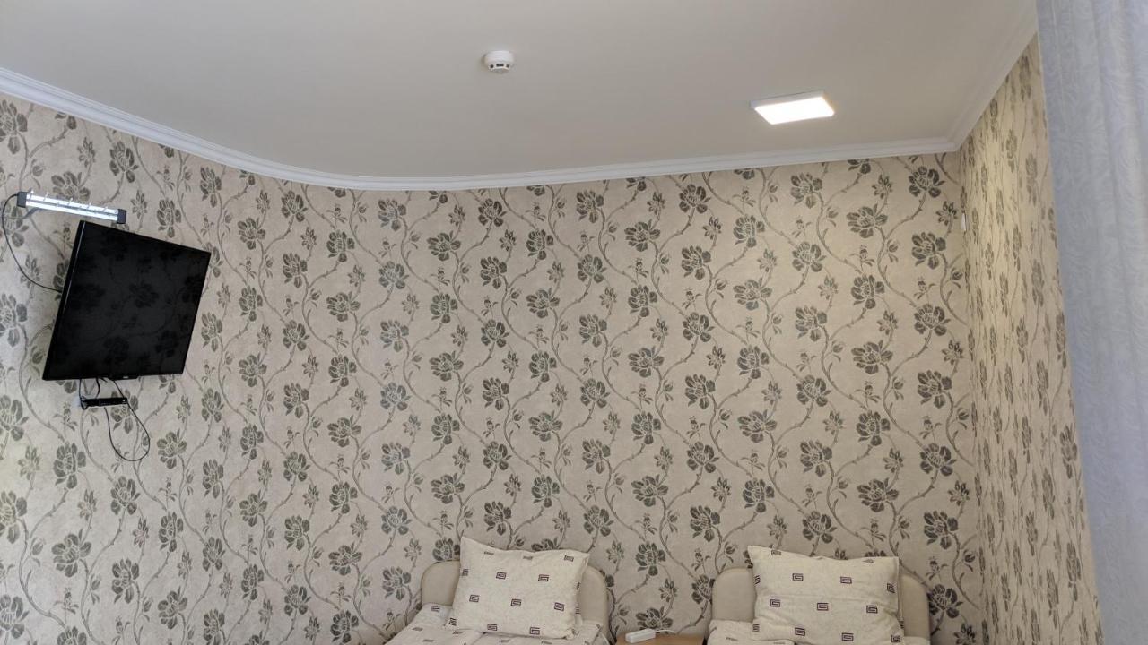 Karavan Hotel Bila Krynytsya  Bagian luar foto