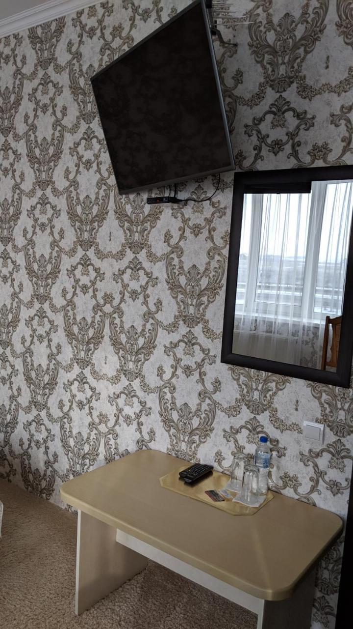 Karavan Hotel Bila Krynytsya  Bagian luar foto