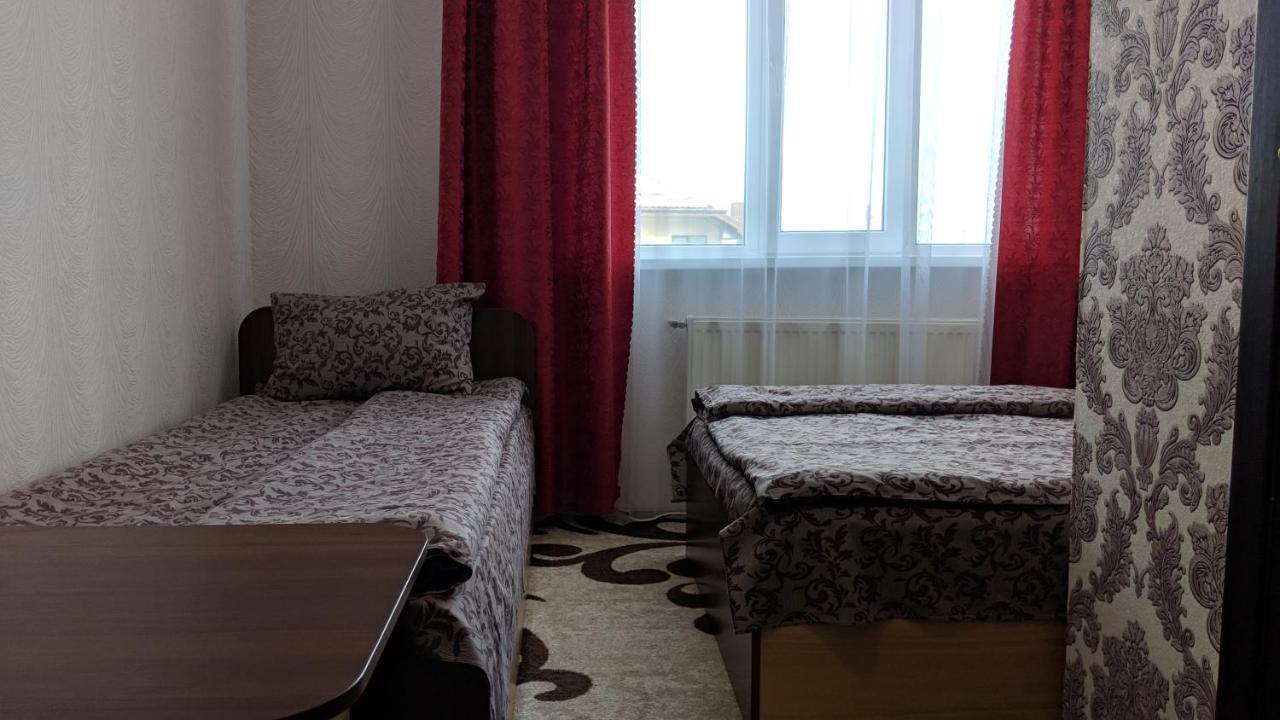 Karavan Hotel Bila Krynytsya  Bagian luar foto
