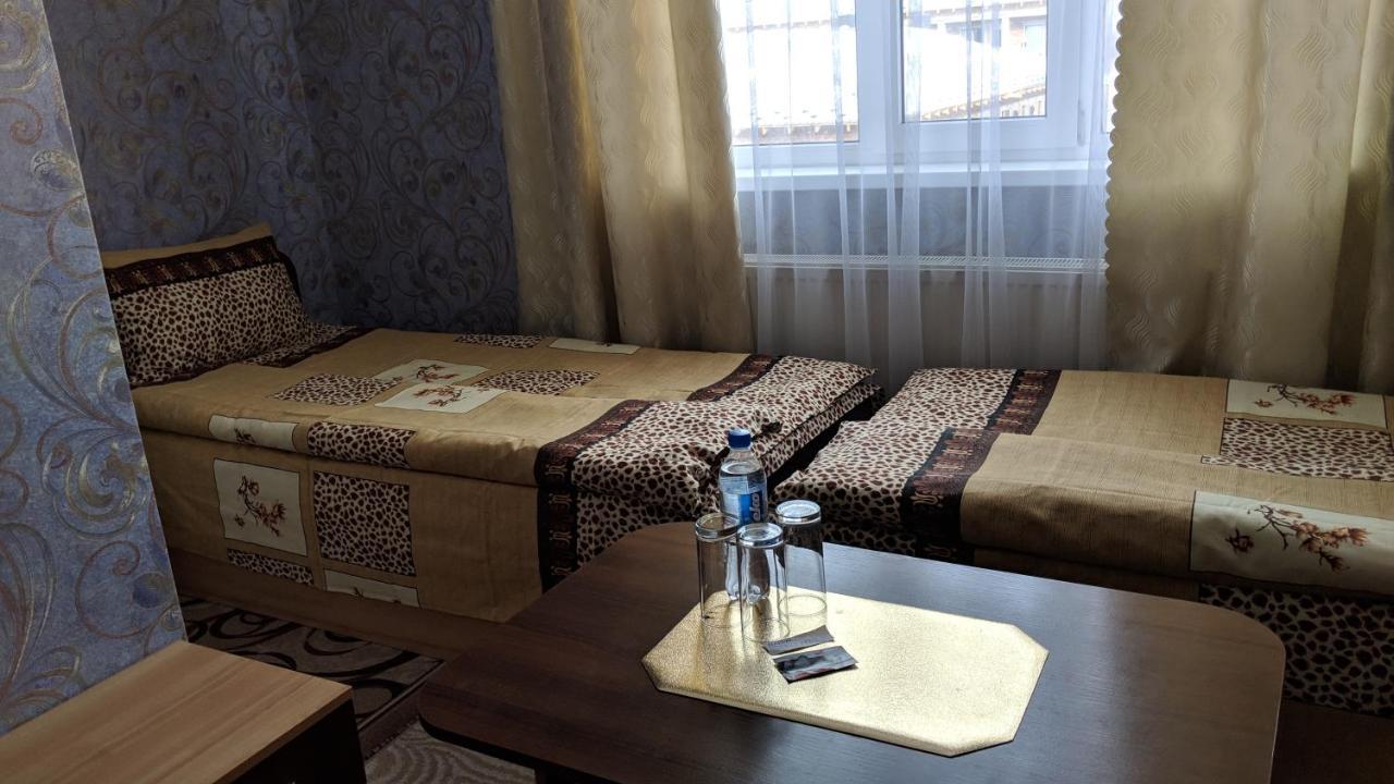 Karavan Hotel Bila Krynytsya  Bagian luar foto