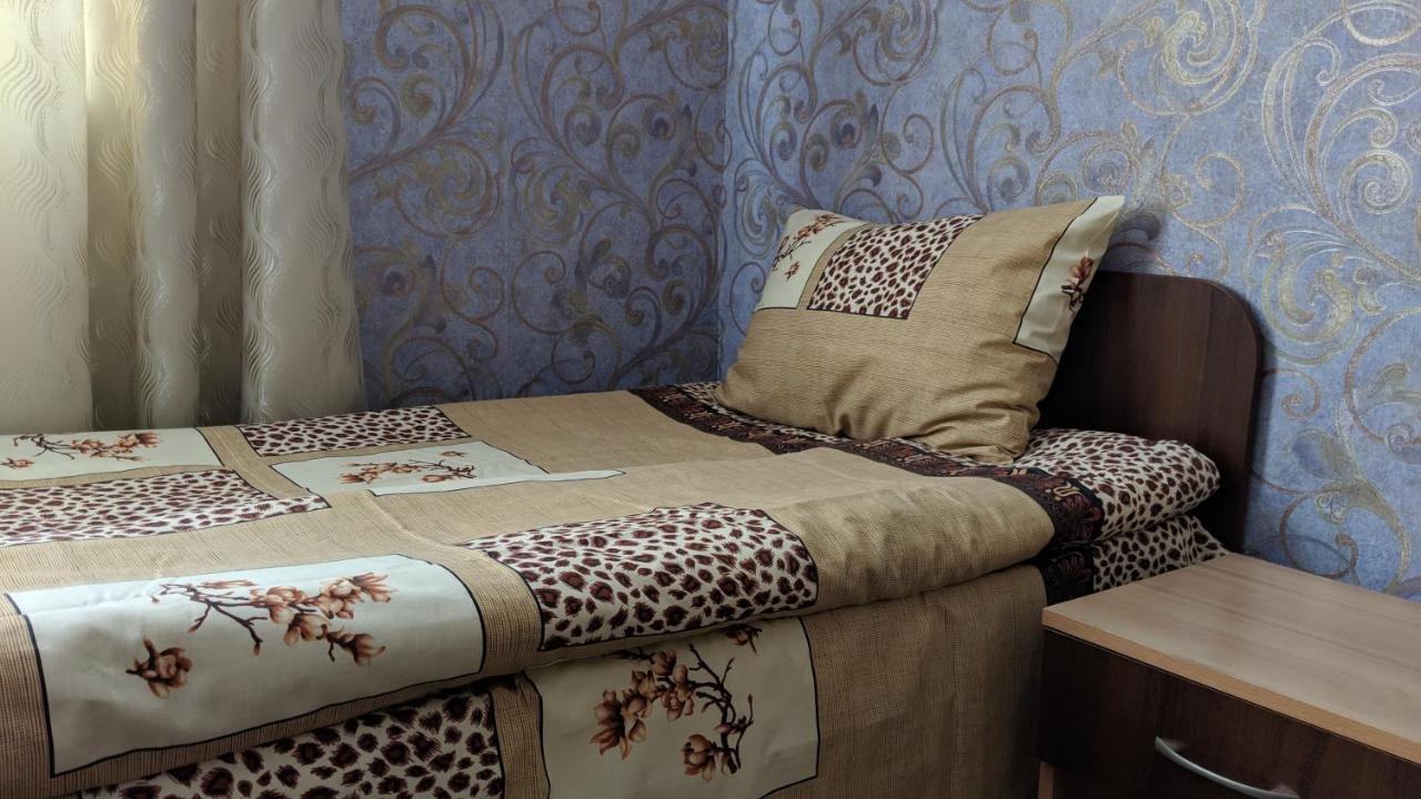 Karavan Hotel Bila Krynytsya  Bagian luar foto