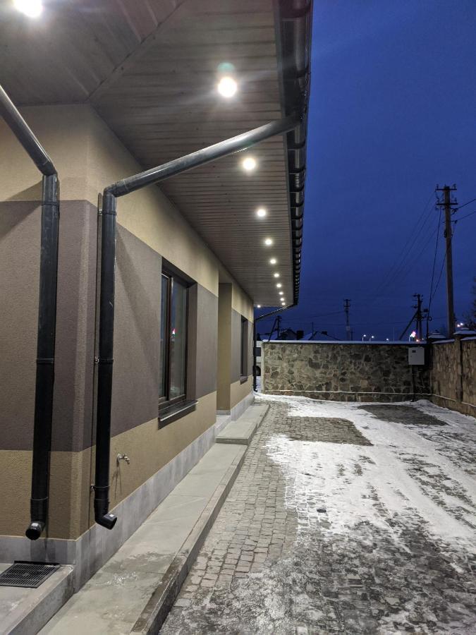 Karavan Hotel Bila Krynytsya  Bagian luar foto